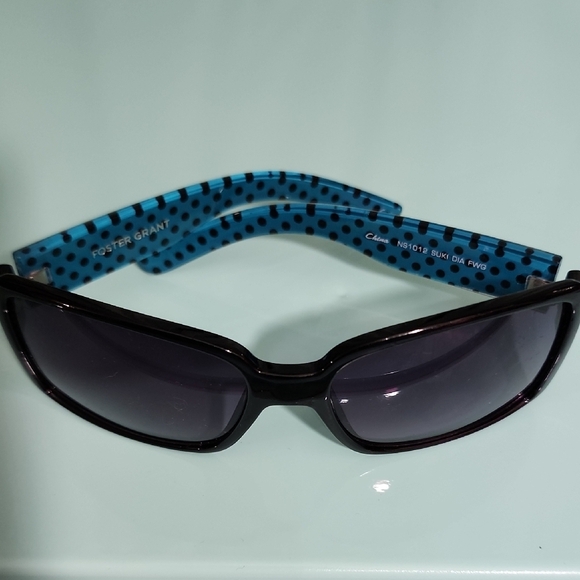 Foster Grant Polka Dot & Snakeskin Sunglasses - Picture 1 of 3